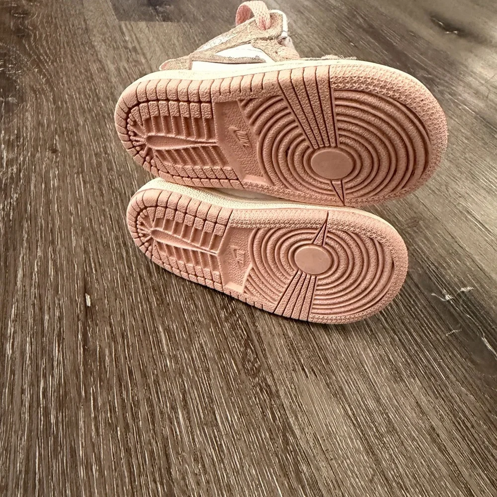 Jordan Kids High-Top Sneakers in Pink and White